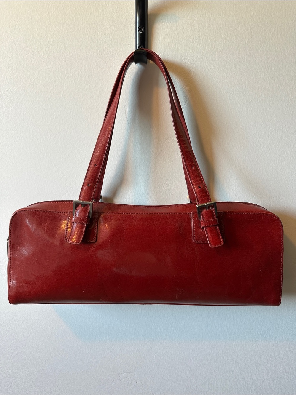 HOBO INTERNATIONAL Red Leather Zip-Top Handbag
